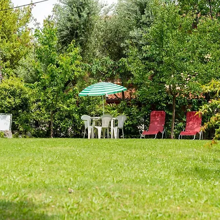 Apartment Elegant With Large Outdoor Area *
