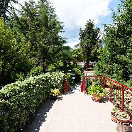 Elegant With Large Outdoor Area * Lovran
